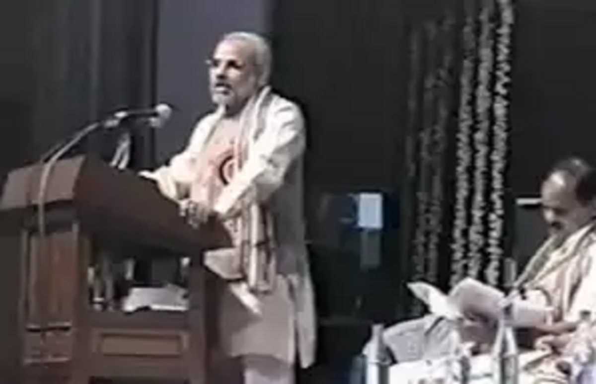 दो दशक पहले ही पीएम मोदी ने जाहिर कर दी थी 21वीं सदी के विकसित भारत की कल्पना दो दशक पहले ही पीएम मोदी ने जाहिर कर दी थी 21वीं सदी के विकसित भारत की कल्पना